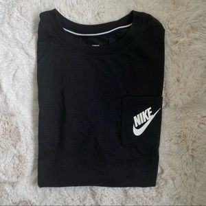 Nike Women’s Long Sleeve Top with Pocket
